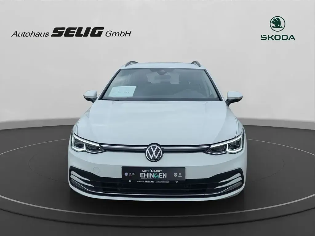 Gebraucht VW Golf VIII Style 150 PS (110 kW) 2022 Pure white Kombi