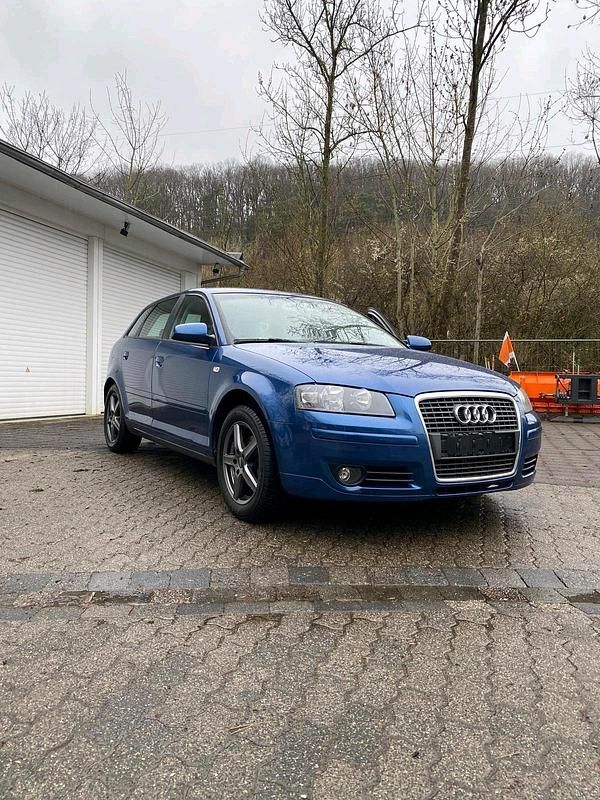 Gebraucht Audi A3 102 PS (75 kW) 2006 Blau Kleinwagen