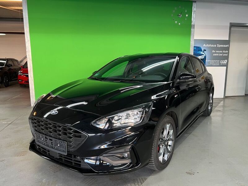 Schwarz Gebraucht 2020 Ford Focus ST-Line Limousine | 15.995 € (Guter Preis) - Bild 1/4