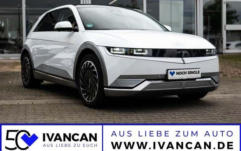 Weiß Gebraucht 2024 Hyundai Ioniq 6 Limousine | 43.990 € (Teuer) - Bild 1/4
