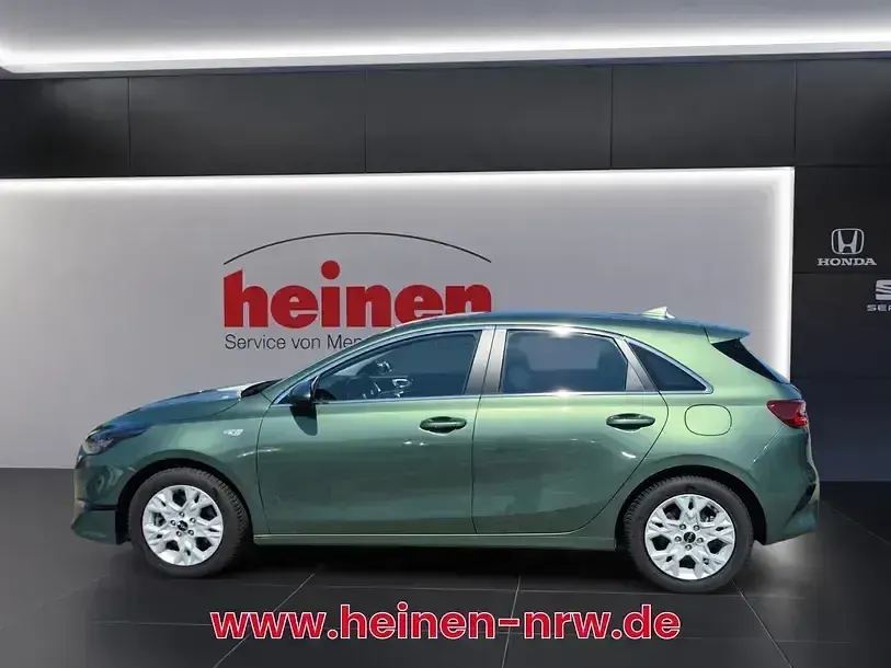 Gebraucht Kia Ceed Comfort 140 PS (102 kW) 2025 Grün Kleinwagen