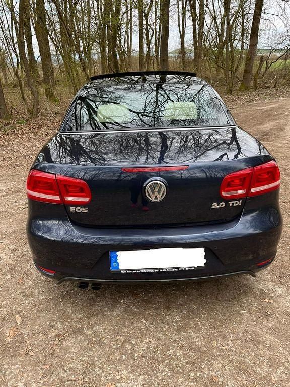 Usata VW Eos Basis 140 CV (102 kW) 2013 Blu Cabrio