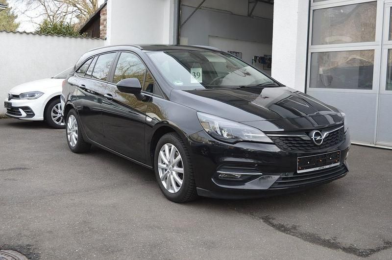 Gebraucht Opel Astra Edition 105 PS (77 kW) 2022 Schwarz Kombi
