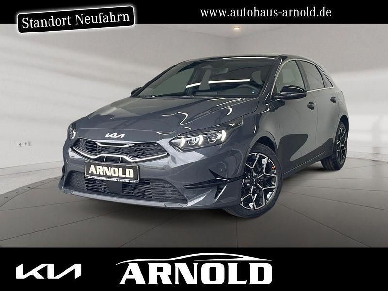 Gebraucht Kia Ceed 101 PS (74 kW) 2024 Wolfgrau Kleinwagen