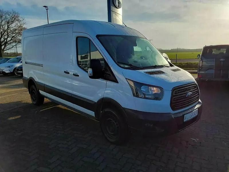 Gebraucht Ford Transit 131 PS (96 kW) 2016 Frostweiß Van / Kleinbus