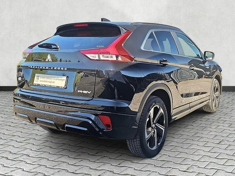Second-hand Mitsubishi Eclipse Cross Select 188 CP (138 kW) 2025 Negru SUV