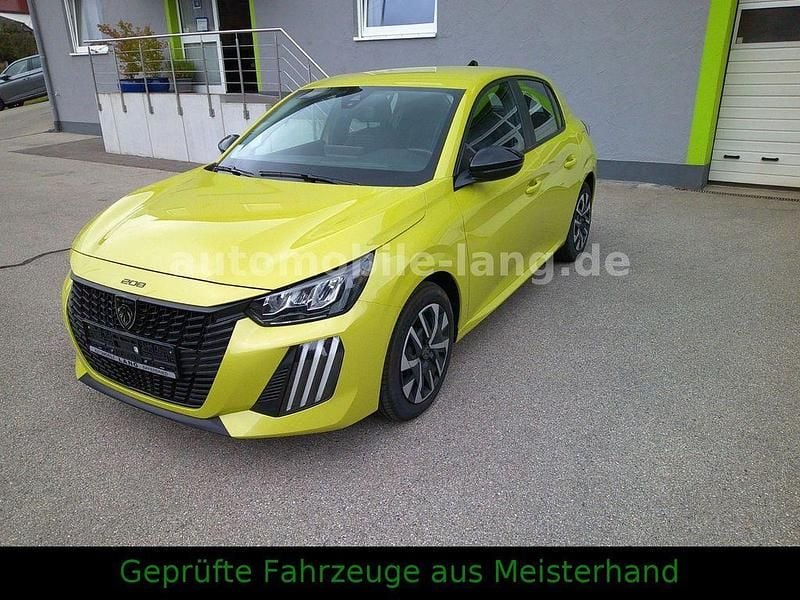 Gebraucht Peugeot 208 Active 101 PS (74 kW) 2024 Gelb Kleinwagen