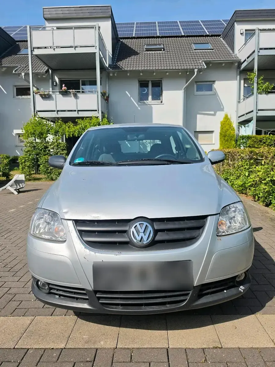 Gebraucht VW Fox 60 PS (44 kW) 2011 Grau Kleinwagen