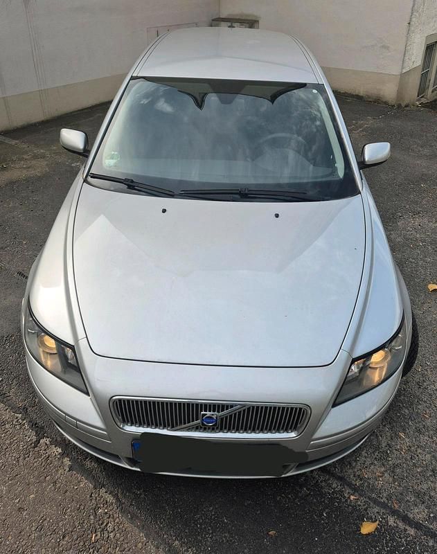 Silber Gebraucht 2004 Volvo V50 Kombi | 800 € (Guter Preis) - Bild 1/4