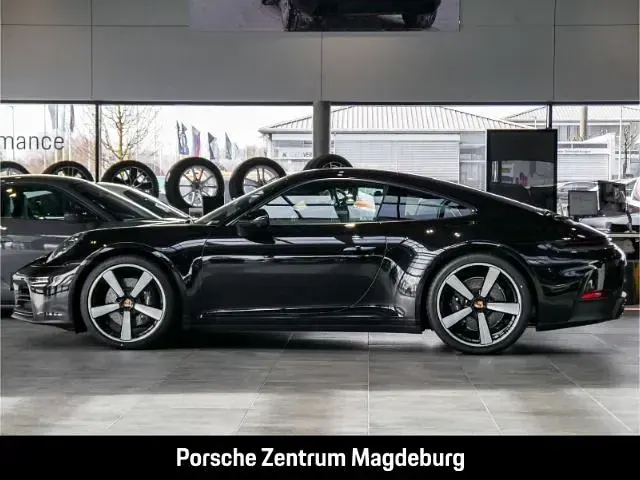 Gebraucht Porsche 911 Carrera 394 PS (289 kW) 2026 Schwarz Coupé