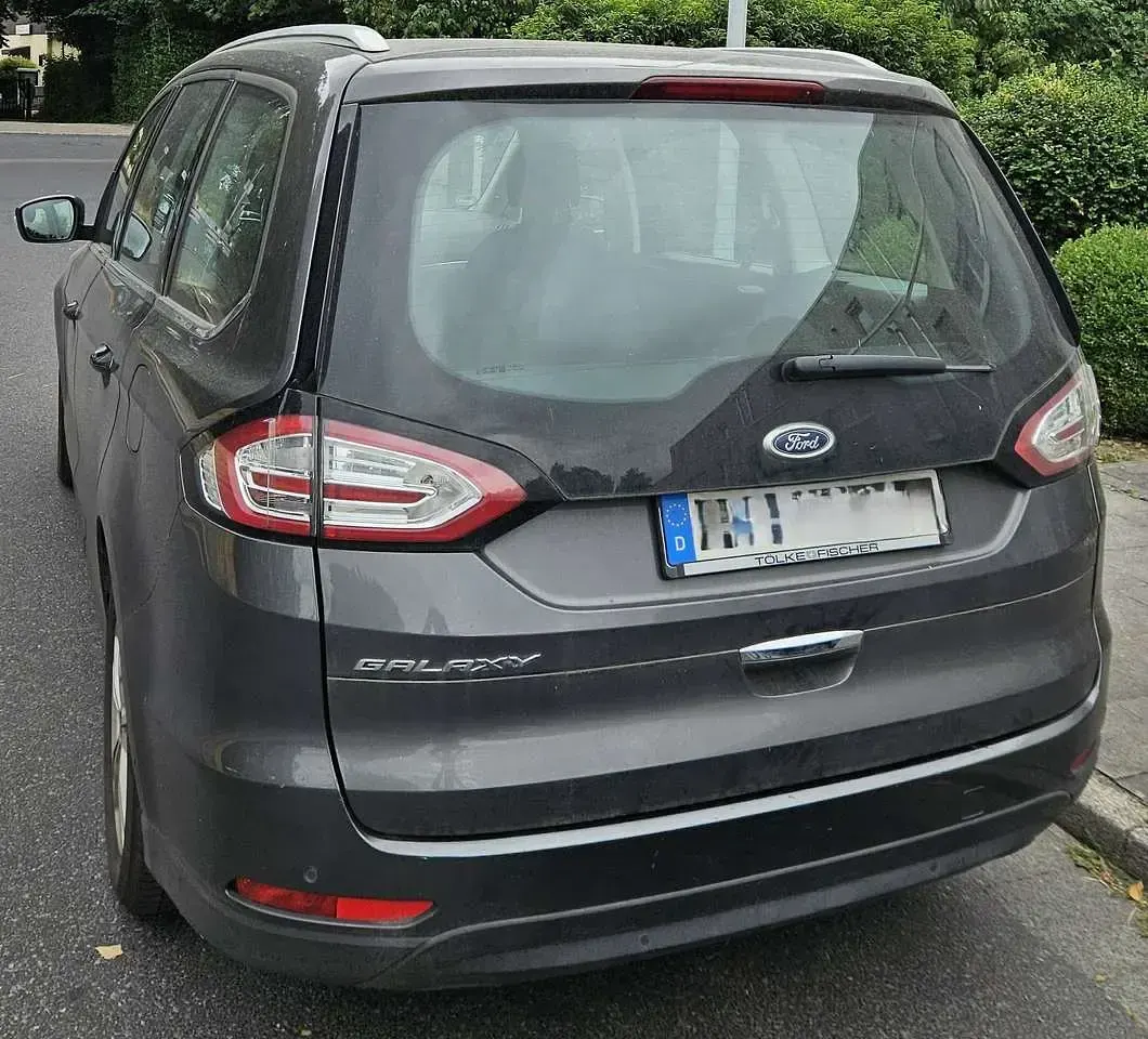 Gebraucht Ford Galaxy Titanium 179 PS (131 kW) 2018 Grau Van / Kleinbus