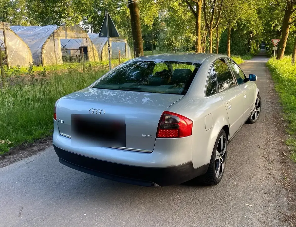 Gebraucht Audi A6 165 PS (121 kW) 1999 Silber Limousine