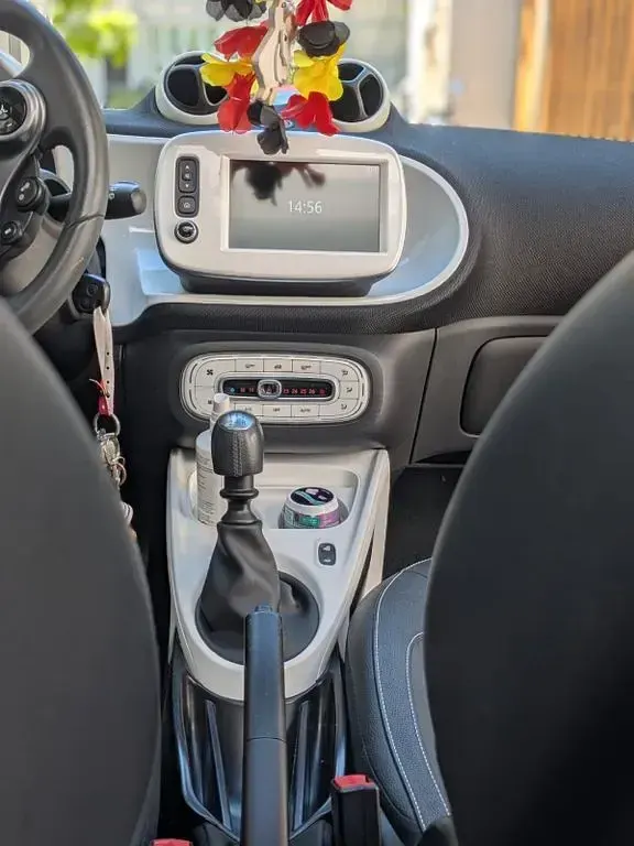 Używany Smart ForFour Prime 90 KM (66 kW) 2015 Czerwony Hatchback