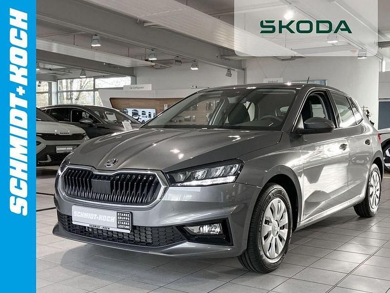 Silber Gebraucht 2025 Skoda Fabia Selection Limousine | 23.990 € (Teuer) - Bild 1/4