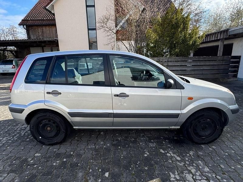 Gebraucht Ford Fusion 80 PS (58 kW) 2009 Grau Kleinwagen