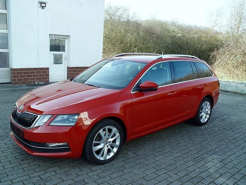 Gebraucht Skoda Octavia Premium Edition 150 PS (110 kW) 2020 Rot Kombi