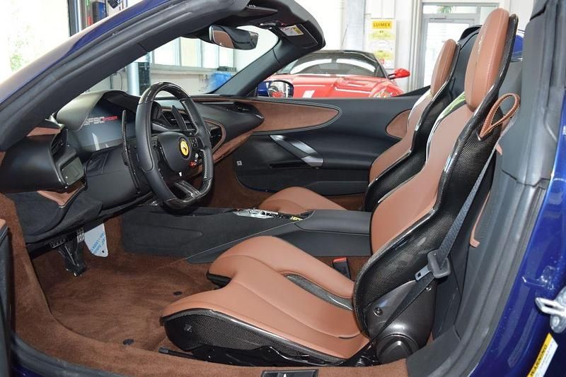 Gebraucht Ferrari SF90 999 PS (734 kW) 2021 Blau Cabrio