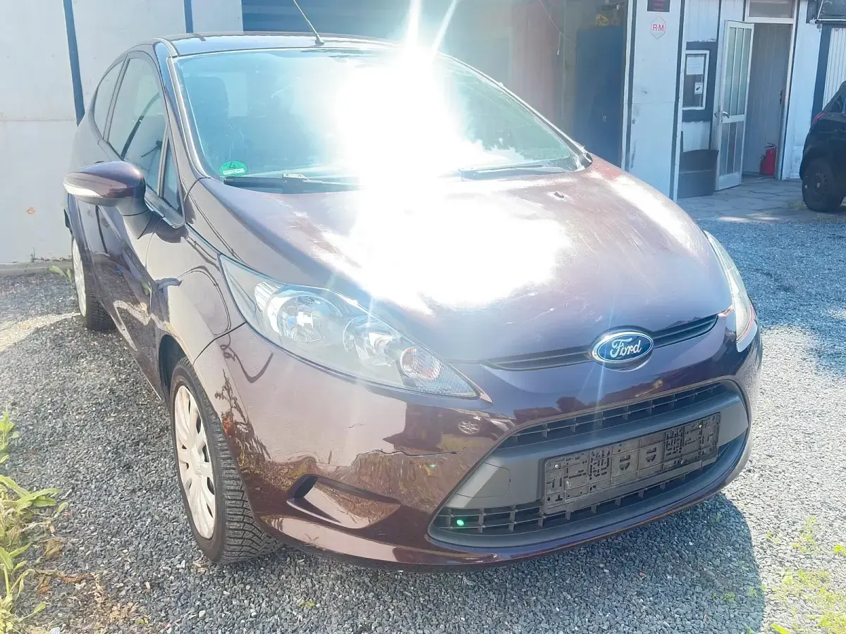 Gebraucht Ford Fiesta 60 PS (44 kW) 2010 Rot Limousine