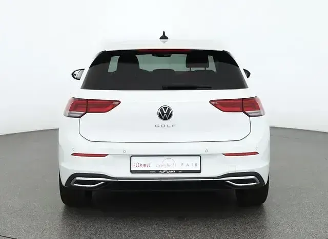 Gebraucht VW Golf VIII Life 131 PS (96 kW) 2024 Weiss Limousine