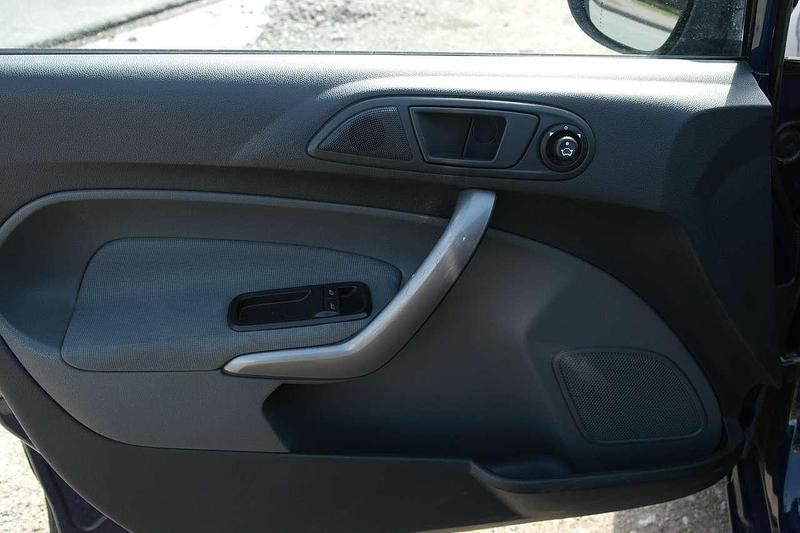 Gebraucht Ford Fiesta 60 PS (44 kW) 2009 Other Kleinwagen