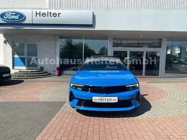 Gebraucht Opel Astra 131 PS (96 kW) 2025 Blau Kleinwagen