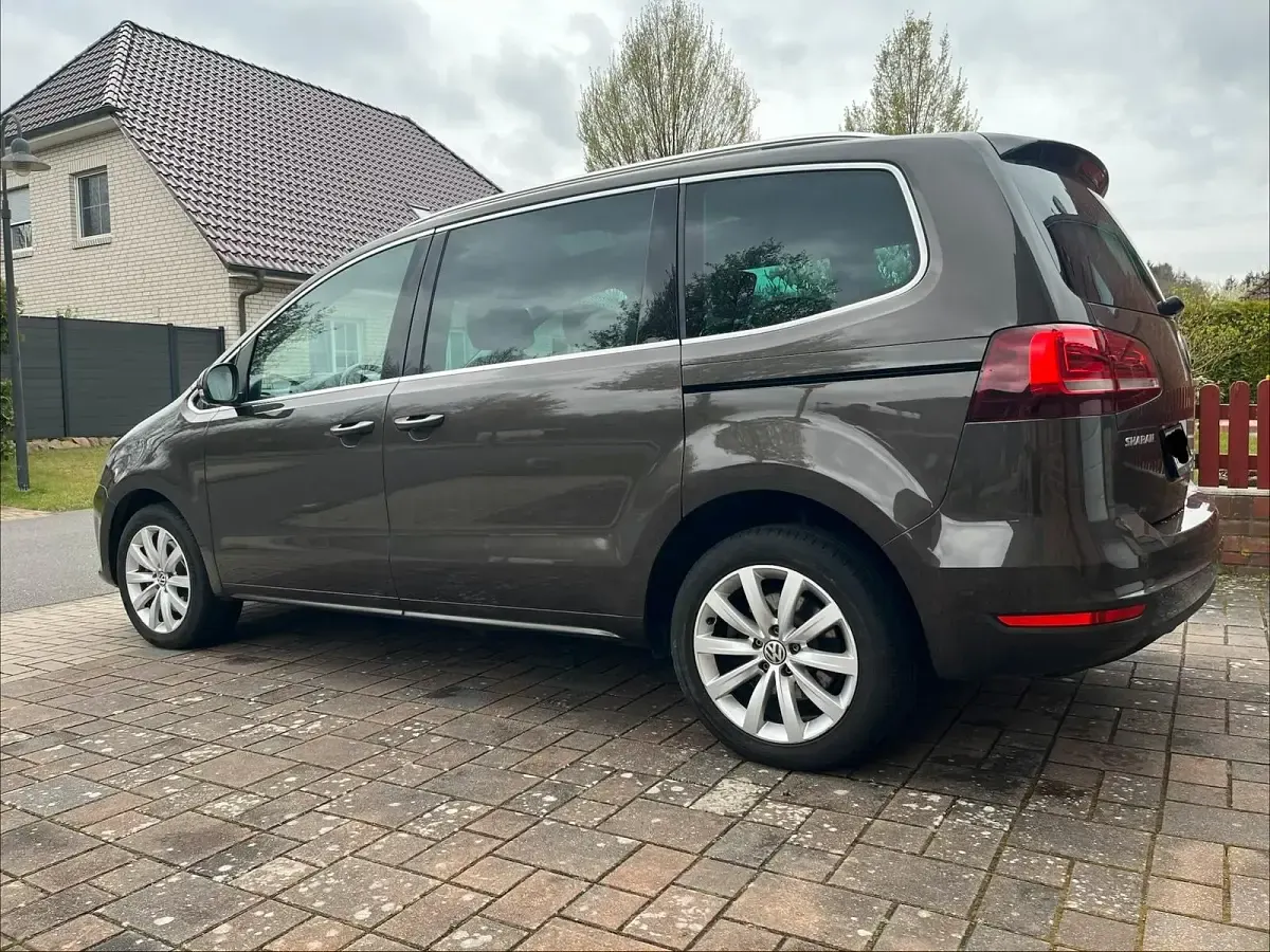 Usata VW Sharan 150 CV (110 kW) 2017 Marrone Monovolume