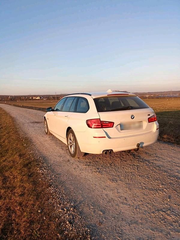 Gebraucht BMW 530 Comfort Edition 258 PS (189 kW) 2012 Weiß Kombi