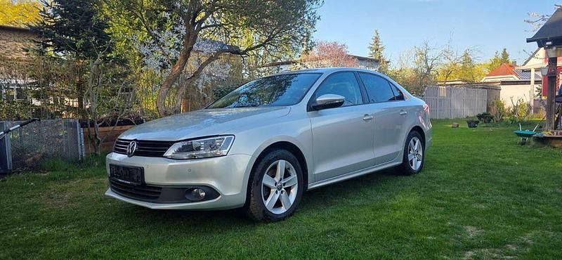 Gebraucht VW Jetta Comfortline 105 PS (77 kW) 2012 Silber Limousine