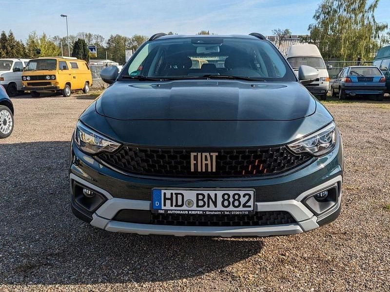 Gebraucht Fiat Tipo Garmin 131 PS (96 kW) 2023 Grün Limousine