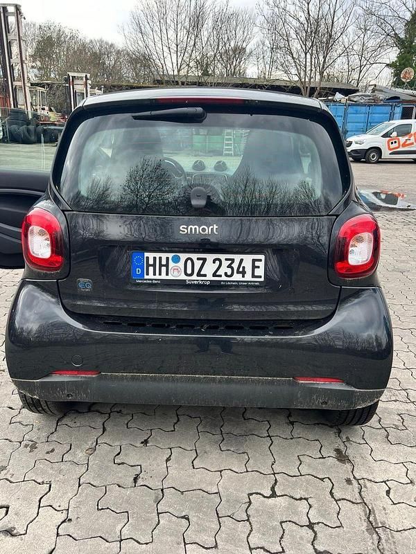 Gebraucht Smart ForTwo Coupé 60 kW (82 PS) 2023 Schwarz Coupé
