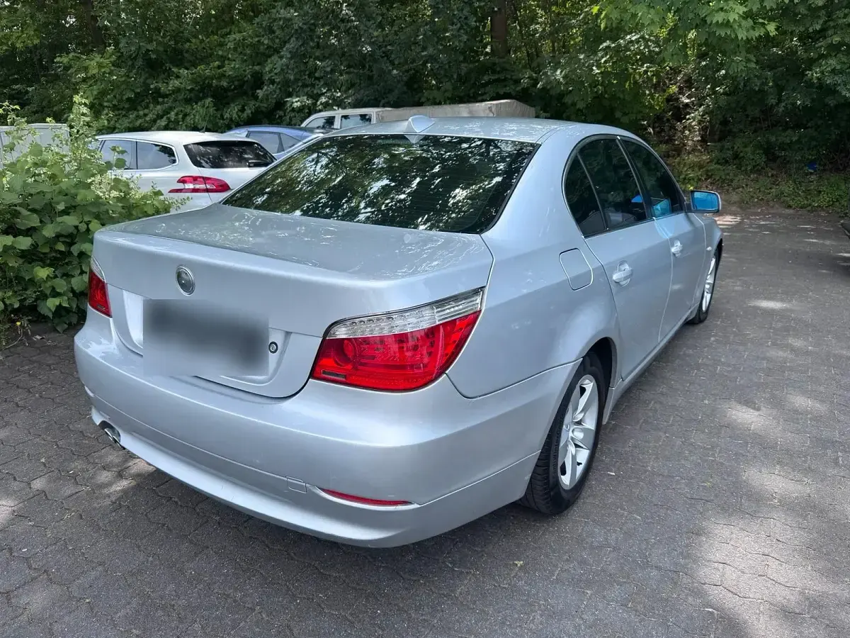 Gebraucht BMW 523 2007 Silber Limousine