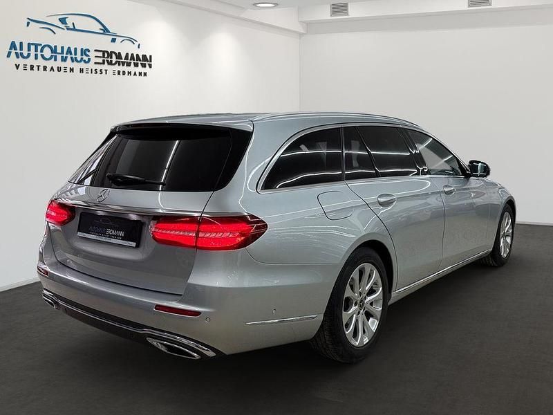 Gebraucht Mercedes E220 Exclusive 194 PS (142 kW) 2018 Silber Limousine
