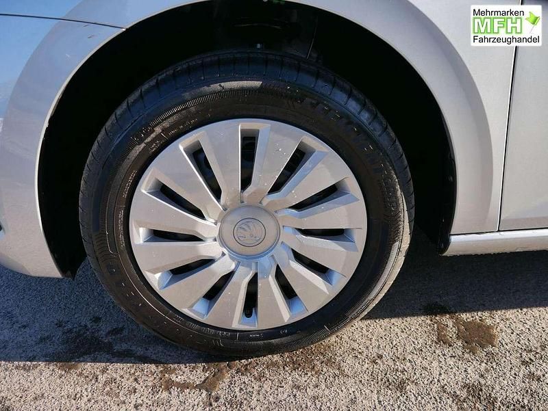 Neu Skoda Scala Selection 116 PS (85 kW) 2026 Brillantsilber metallic Kleinwagen