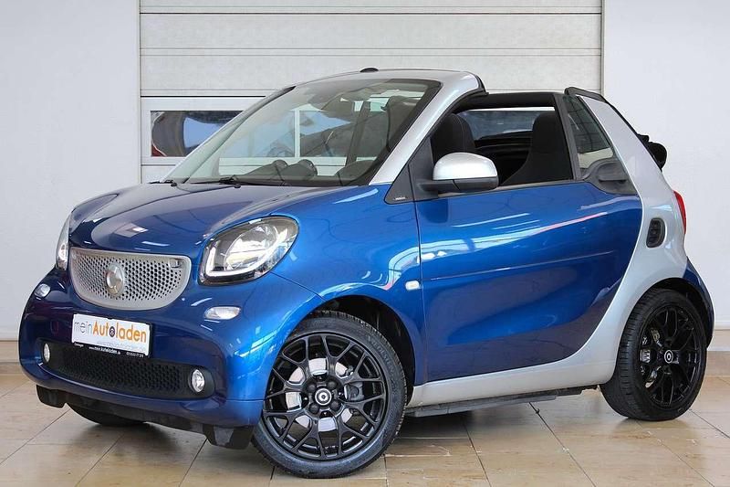 Blau Gebraucht 2016 Smart ForTwo Cabrio Passion Cabrio | 14.900 € (Fairer Preis) - Bild 1/4