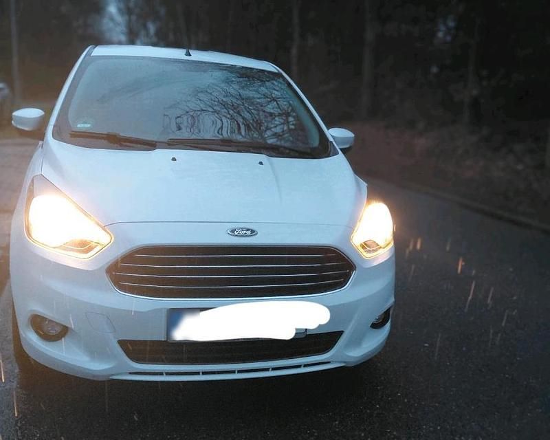 Gebraucht Ford Ka Plus 86 PS (63 kW) 2017 Weiß Kleinwagen