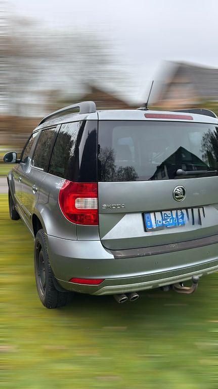 Gebraucht Skoda Yeti Style 150 PS (110 kW) 2015 Grau SUV