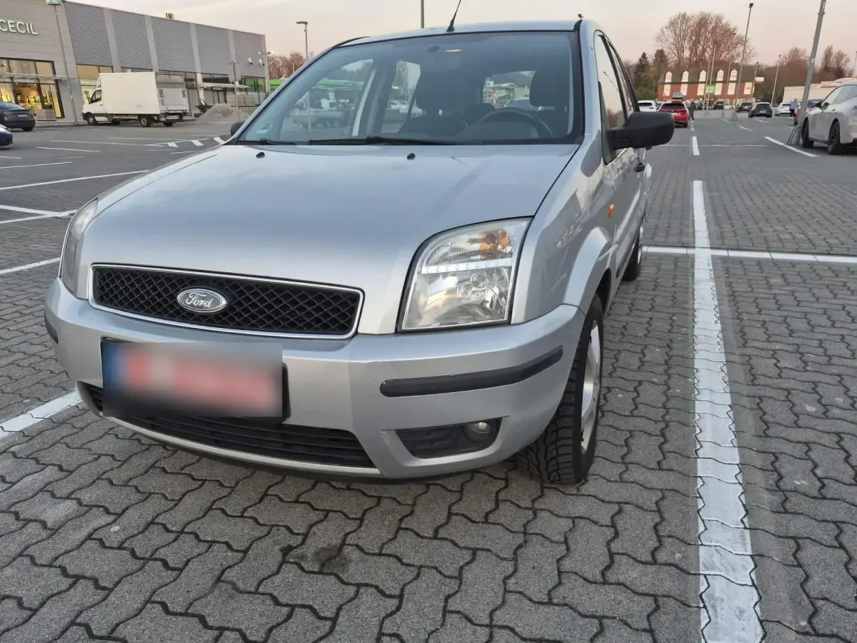 Gebraucht Ford Fusion 90 PS (66 kW) 2004 Silber Kleinwagen