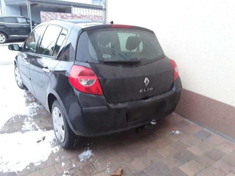 Schwarz Gebraucht 2008 Renault Clio II Authentique Limousine | 500 € (Superpreis) - Bild 1/4