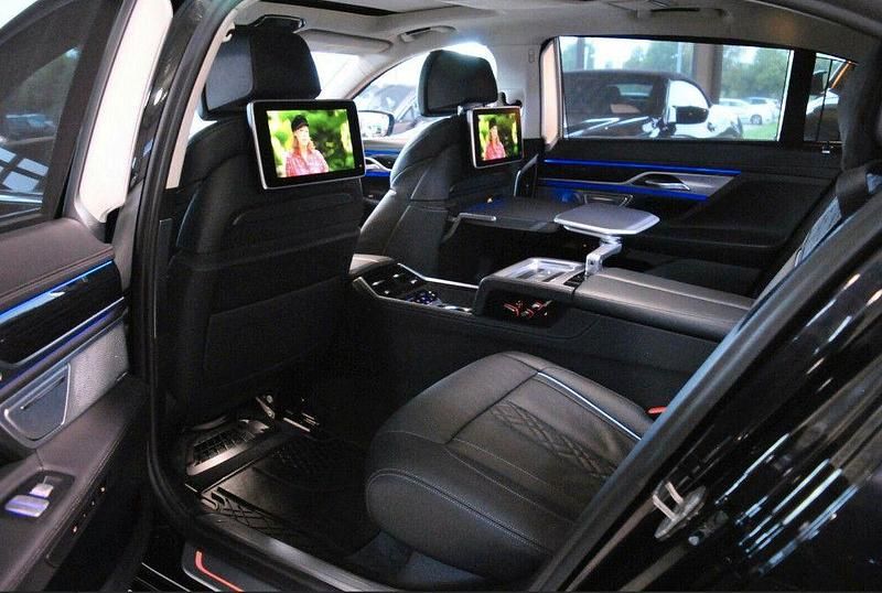 Schwarz Gebraucht 2018 BMW 740L Limousine | 39.400 € (Fairer Preis) - Bild 1/4