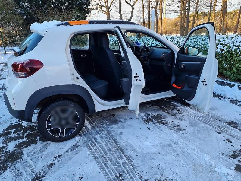 Gebraucht Dacia Spring Comfort Plus 33 kW (45 PS) 2022 Weiß Kleinwagen