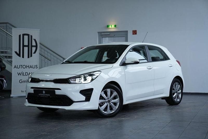 Gebraucht Kia Rio Vision 84 PS (61 kW) 2022 (ud) schneeweiss Kleinwagen