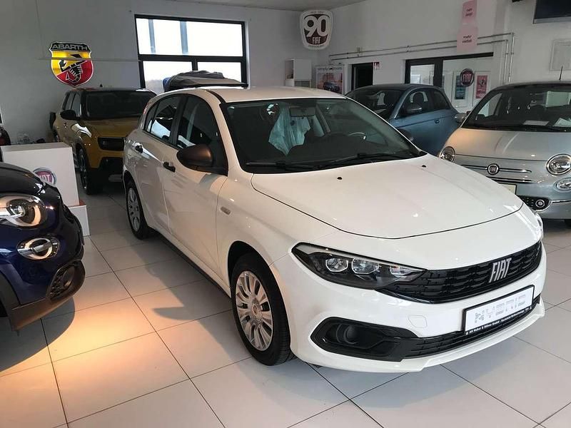 Gebraucht Fiat Tipo Life 131 PS (96 kW) 2024 Weiß Limousine