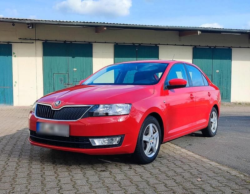 Gebraucht Skoda Rapid 105 PS (77 kW) 2013 Rot Kleinwagen