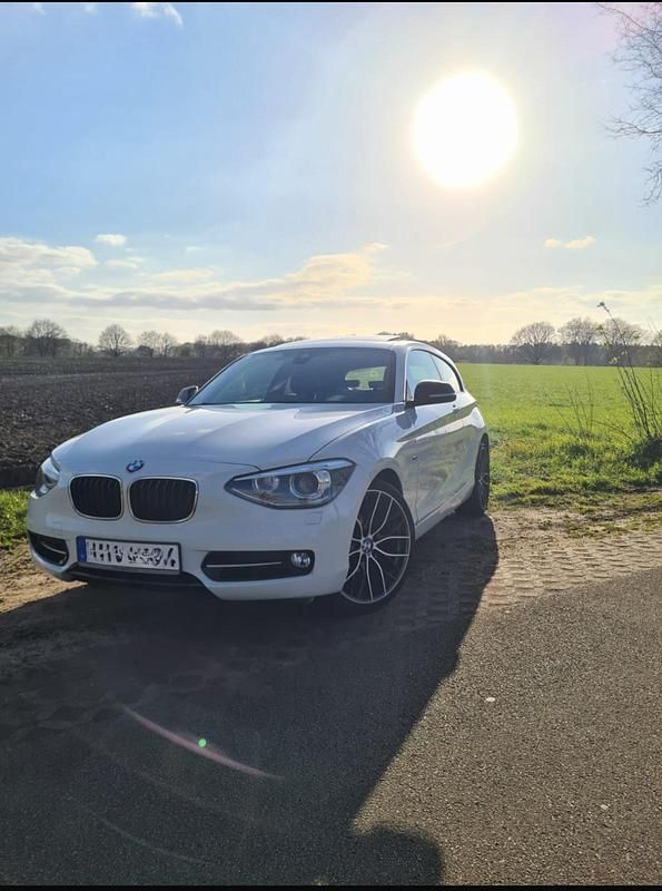 Gebraucht BMW 118 Coupé Sport Line 143 PS (105 kW) 2013 Weiß Coupé