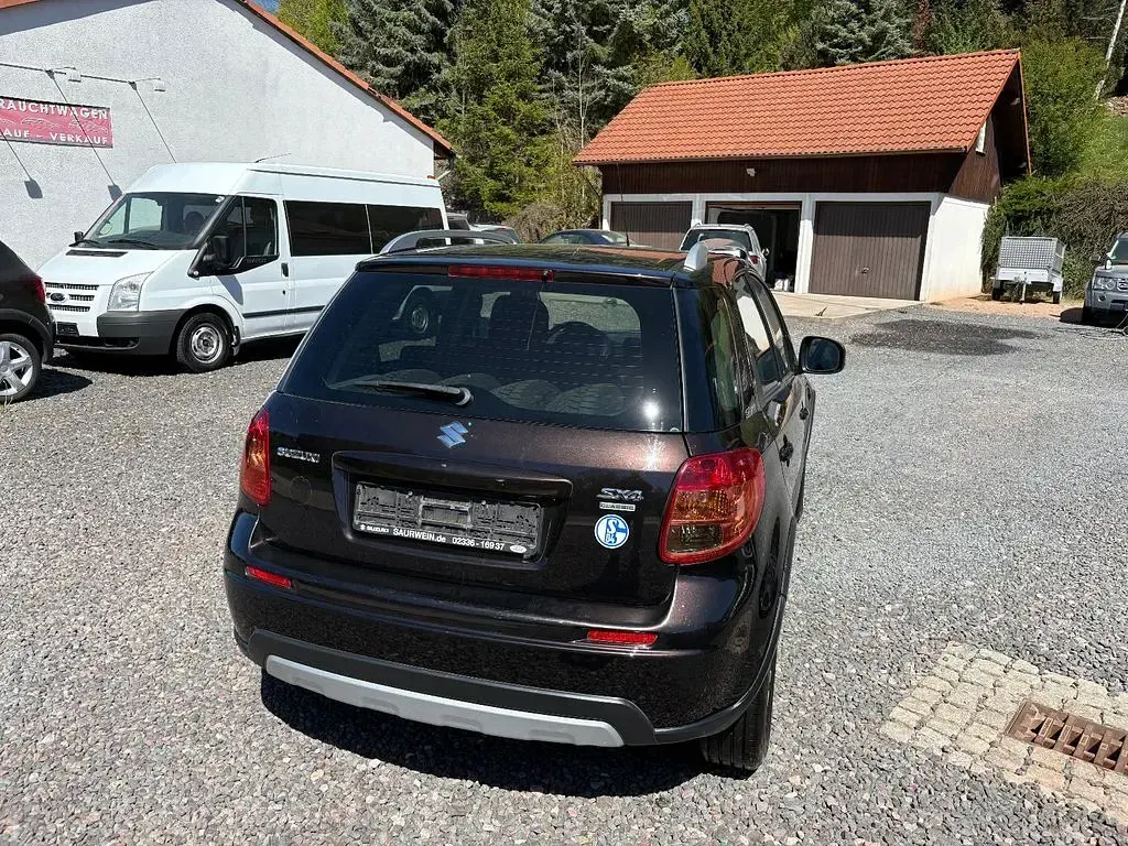 Gebraucht Suzuki SX4 Style 120 PS (88 kW) 2013 Braun Limousine