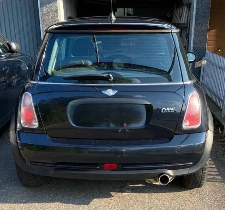 Gebraucht Mini ONE Seven 90 PS (66 kW) 2005 Schwarz Kleinwagen
