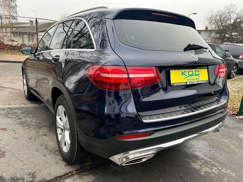 Gebraucht Mercedes GLC250 211 PS (155 kW) 2018 Blau SUV