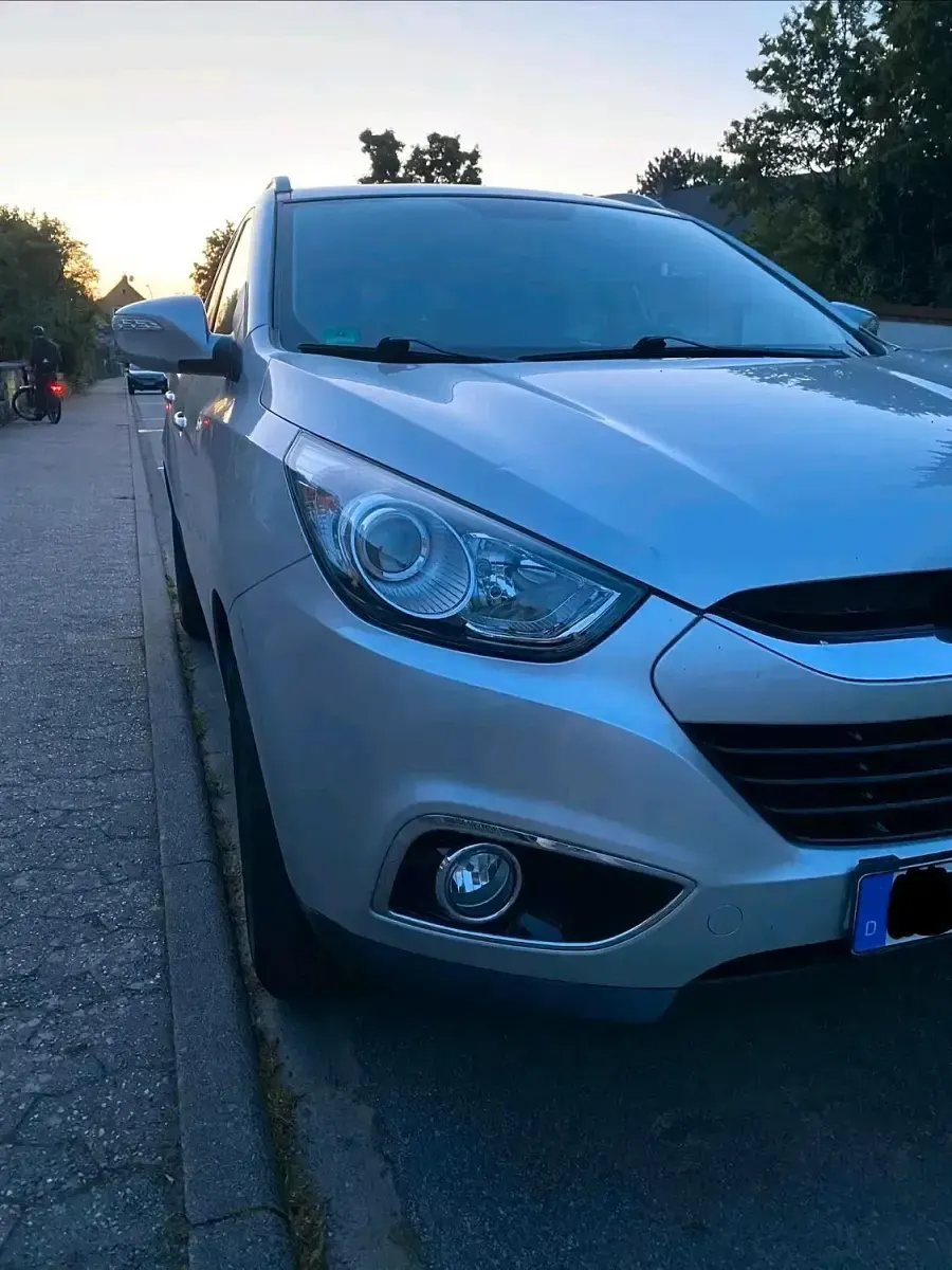 Gebraucht Hyundai ix35 135 PS (99 kW) 2012 Grau SUV