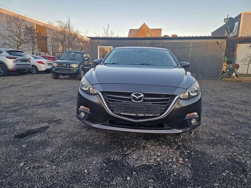 Obsidiangrau metallic Gebraucht 2015 Mazda 3 Center-Line Kleinwagen | 8.590 € (Guter Preis) - Bild 1/4