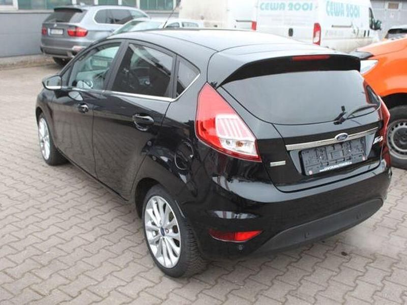 Gebraucht Ford Fiesta Titanium 101 PS (74 kW) 2016 Schwarz Limousine
